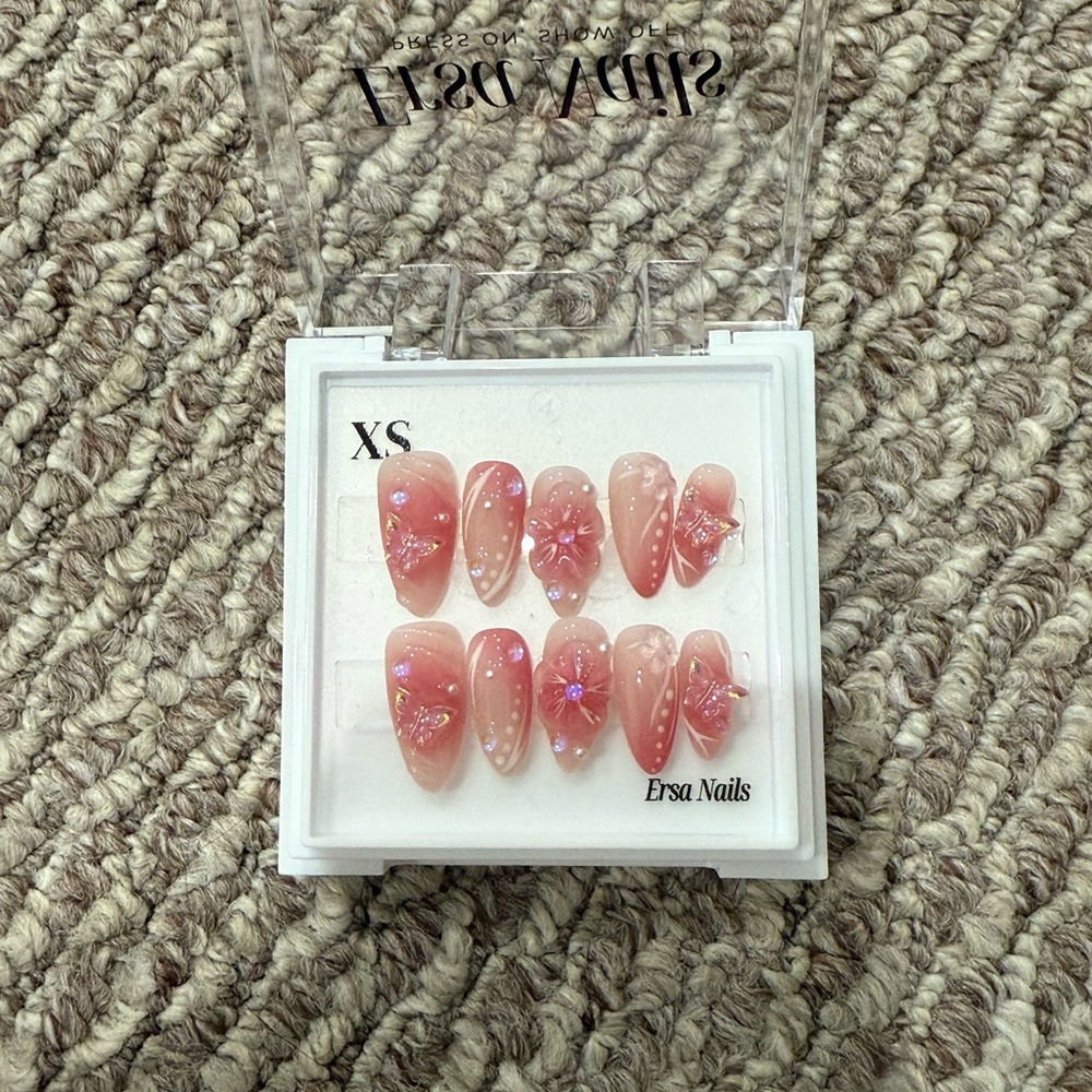Ersa Nails: Floral Dreamland size xs